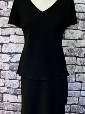 Black V-Neck Midi Skirt Set — Classic Women’s Ensemble Size 12